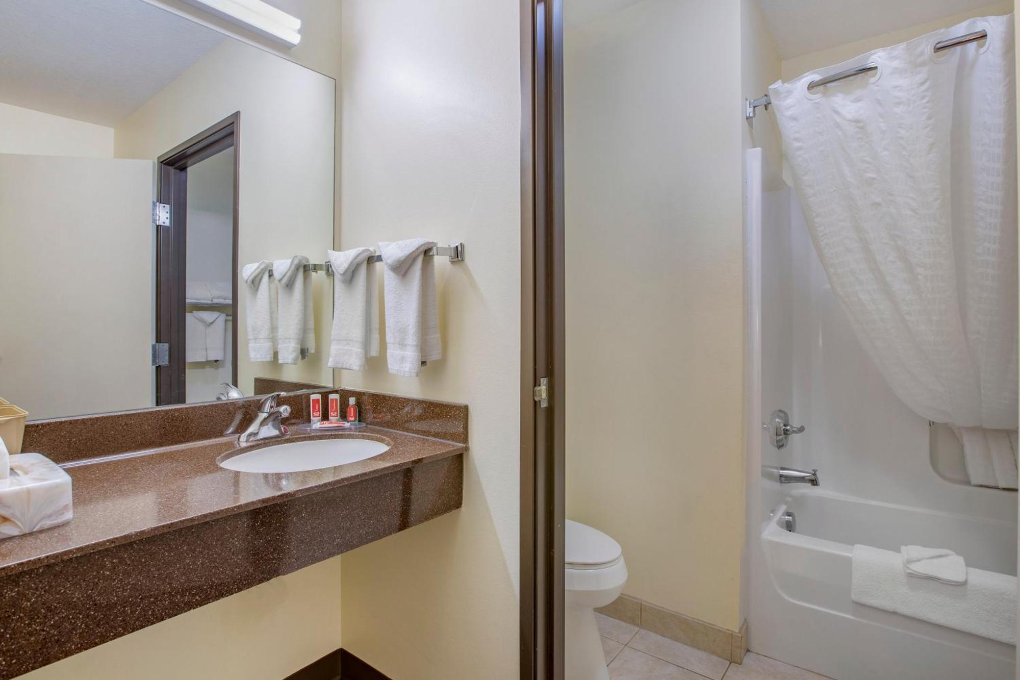 Econo Lodge Inn & Suites Fairgrounds Des Moines Ngoại thất bức ảnh